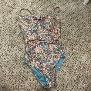 Shade & Shore one piece swim suit small  C